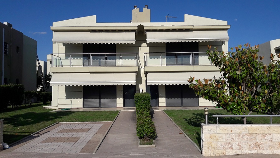 Mega House